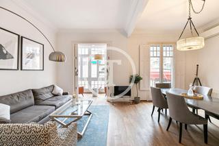 Miete Etagenwohnung  C/ de parís. Piso de alquiler temporal de 3 habitaciones y un estudio en carr