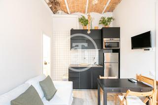 Miete Etagenwohnung  Carrer del dr. giné i partagàs. Piso de alquiler temporal de 2 habitaciones en la barceloneta