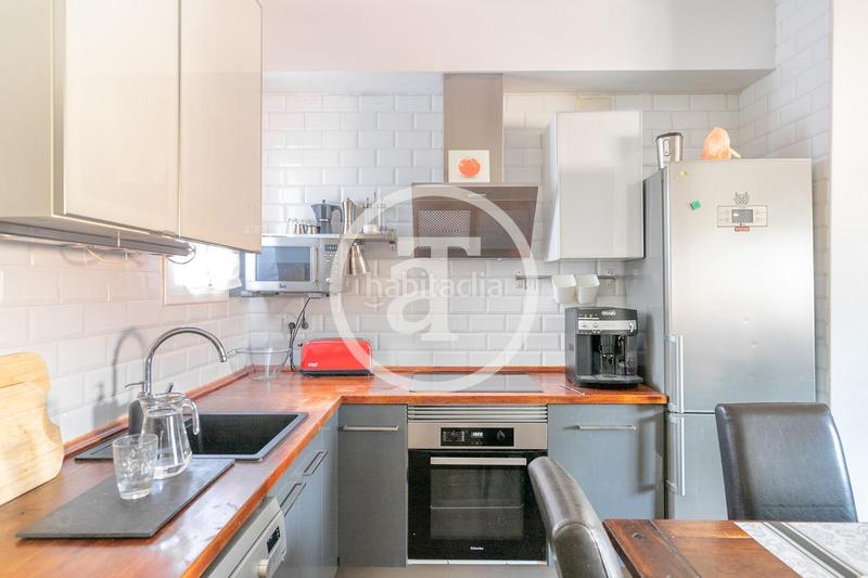 Foto bd6e647a-ac11-4da1-8e9a-552f9bc76555. Location attique avec chauffage dans La Nova Esquerra de l´Eixample Barcelona