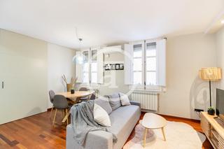 Location Appartement  Carrer de la portaferrissa. Piso de alquiler temporal de 1 habitación doble cerca del mercad