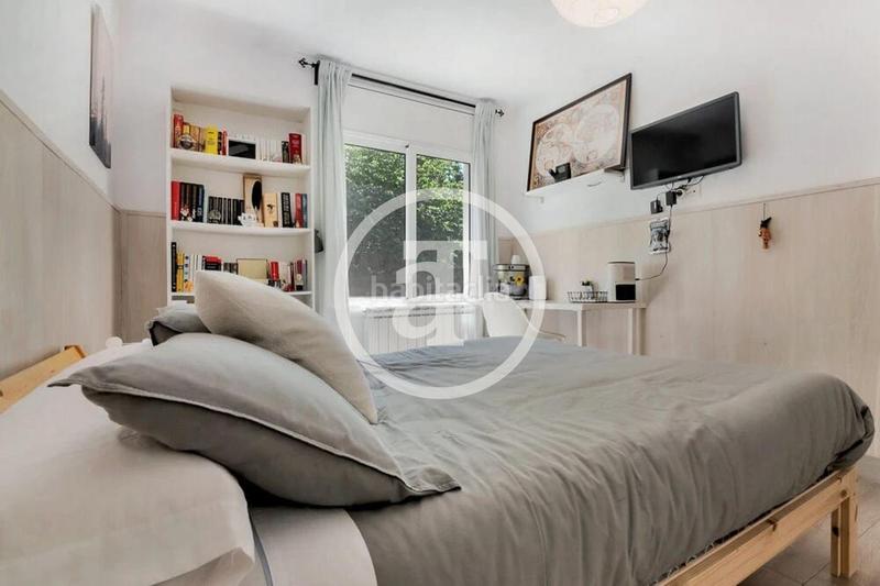 Foto 3dcea7b3-a379-4f5c-983e-08a4831e2e8b. Miete etagenwohnung mit heizung parking in Montbau Barcelona