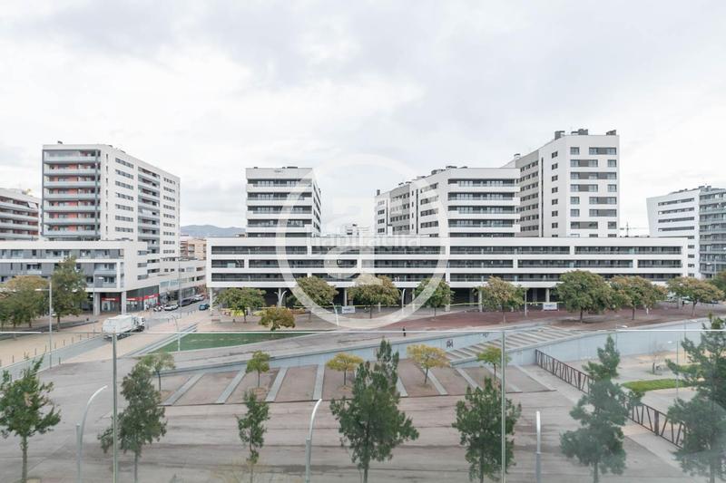 Foto 4faec655-bf9c-46a9-b9e5-e526fece86a9. Alquiler piso  de alquiler temporal con terraza, 2 habitaciones y estudio en Badalona