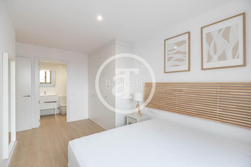 Foto dc03f960-582f-4d02-bb56-a702a44469a8. Alquiler piso  de alquiler temporal con terraza, 2 habitaciones y estudio en Badalona