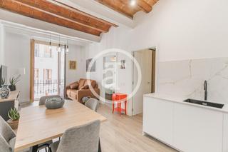 Location Appartement  Carrer del poeta cabanyes. Piso de alquiler temporal de 2 habitaciones y 1 baño en poblesec