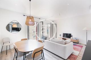 Location Appartement  Carrer de calàbria. Piso de alquiler temporal de 1 habitación y 1 baño con terraza e