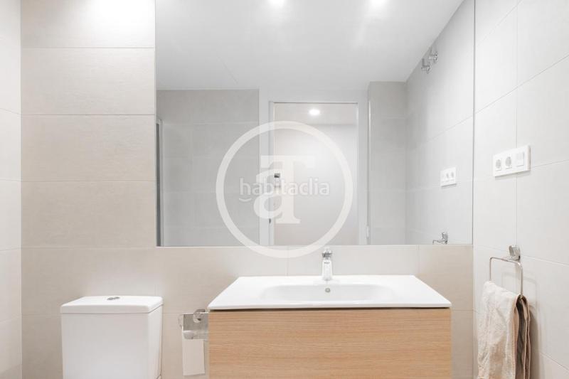 Foto 0a29a9f9-7e96-4ae3-819f-6795df90e185. Miete etagenwohnung mit heizung in Horta Barcelona