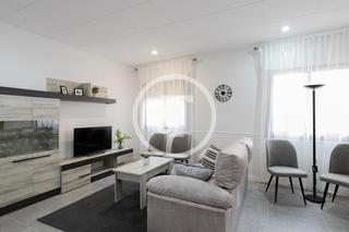 Miete Etagenwohnung  Carrer de sales i ferré. Piso de alquiler temporal de 2 habitaciones y 2 baños en horta