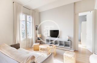 Etagenwohnung in Carrer del Comte Borrell