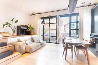 Location Appartement à Carrer de muntaner 63. Piso de alquiler temporal de 1 habitación suite con balcón en el