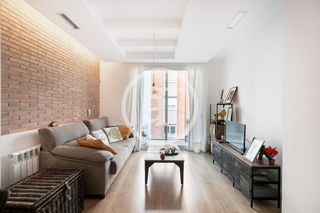 Lloguer Pis  C/ de l'encarnació. Apartamento de alquiler temporal con terraza en gracia