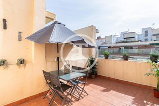 Alquiler Piso  C/ de provença. Vivienda de alquiler de temporada de 2 habitaciones y terraza en