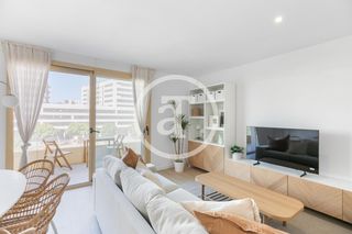 Miete Etagenwohnung  Carrer de pi i margall. Piso de alquiler de 3 habitaciones y terraza en badalona