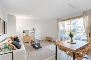 Miete Etagenwohnung  Carrer de pi i margall. Piso de alquiler temporal de 2 habitaciones, estudio y balcón en