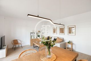 Rent Flat  Carrer de pi i margall. Piso de alquiler temporal de 2 habitaciones con estudio y balcón