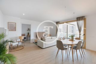 Miete Etagenwohnung  Carrer de pi i margall. Piso de alquiler temporal de 4 habitaciones con 2 baños cerca de