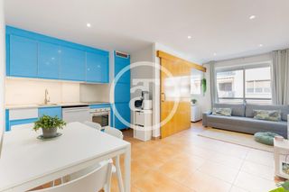 Miete Etagenwohnung  Avinguda verge de montserrat. Piso de alquiler temporal de 1 habitación con estudio y 1 baño c