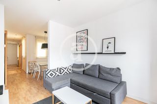 Affitto Appartamento  Carrer provenza. Luminoso apartamento amueblado en calle provença