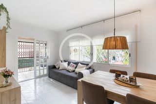 Location Appartement  Carrer de granollers. Piso de alquiler temporal de 3 habitaciones y 1 baño con terraza