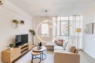 Lloguer Pis  Carrer d'aragó. Piso de alquiler temporal de 3 habitaciones dobles en eixample