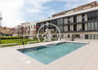 Lloguer Pis  Passatge de saladrigas. Apartamento de alquiler temporal con 2 habitaciones dobles y pis