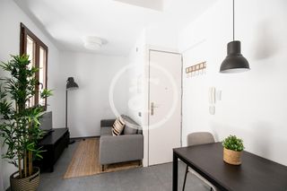 Lloguer Pis  Carrer de salamanca. Piso de alquiler temporal de 1 habitación y 1 baño en la barcelo