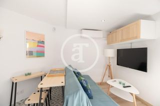Affitto Attico  C/ de parís. Ático de alquiler temporal en eixample esquerra
