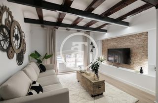 Lloguer Pis  Rda. de sant antoni. Piso de alquiler temporal de 3 habitaciones y 2 baños en ciutat