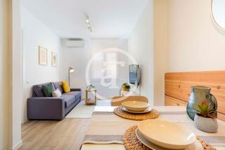 Miete Etagenwohnung  Carrer de frança. Piso de alquiler temporal de 3 habitaciones, 1 baño y 1 aseo en