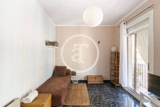 Miete Etagenwohnung  Carrer de vallhonrat. Piso de alquiler temporal de 1 habitación a pasos de plaza españ