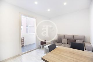 Location Appartement  C/ de provença. Luminoso apartamento de 3 habitaciones en eixample esquerra