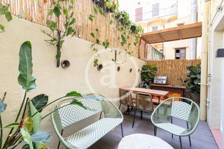 Miete Etagenwohnung  Carrer de sant pere mitjà. Piso de diseño de alquiler temporal de 2 habitaciones y terraza