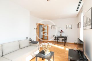 Lloguer Pis  Carrer de fluvià. Piso de alquiler temporal de 2 habitaciones en poblenou