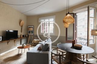 Miete Etagenwohnung  Carrer del comte borrell. Piso de alquiler temporal de 2 habitaciones suite, 2 baños y bal