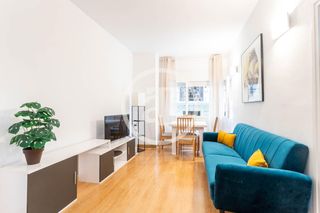 Lloguer Pis  Travessia de sant antoni. Piso de alquiler temporal de 2 habitaciones  y un estudio en gra