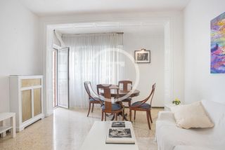 Location Appartement  Carrer numància. Piso de alquiler temporal de 3 habitaciones, estudio y terraza e