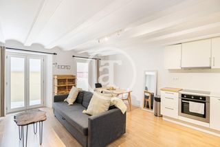 Lloguer Pis  Carrer d'en robador. Piso de alquiler temporal de una habitación doble en ciutat vell