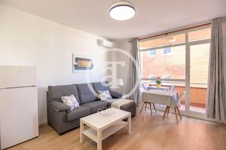 Location Appartement  Carrer de joan gamper. Piso de alquiler temporal con 1 habitación y terraza próximo a l