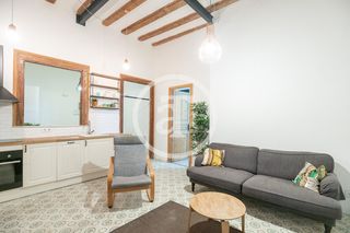 Lloguer Pis  Carrer del cometa. Fantástico piso en alquiler amueblado y equipado en barrio gótic