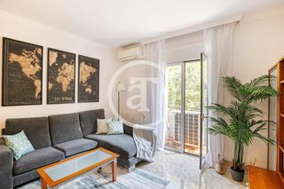 Location Appartement  C/ de nàpols. Piso de alquiler temporal de 2 habitaciones a pasos de paseo san
