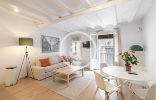 Rent Flat  Carrer dels tallers. Piso de alquiler temporal de 2 habitaciones, 1 baño y aseo con b