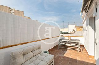 Lloguer Pis  Passeig de la mare de déu del coll. Ático de alquiler temporal de 2 habitaciones y terraza próximo a
