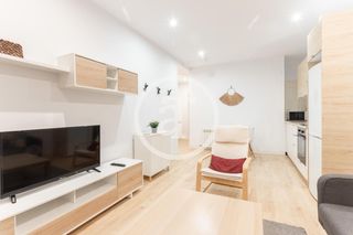 Lloguer Pis  Carrer del comte borrell. Piso de alquiler temporal de 1 habitación y 1 baño en leixample