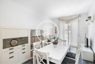 Miete Etagenwohnung  Carrer de francesc llunell. Piso de alquiler temporal de 3 habitaciones con despacho y 1 bañ