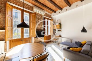 Lloguer Pis  Carrer gran de gràcia. Piso de alquiler temporal de 3 habitaciones y 2 baños con doble