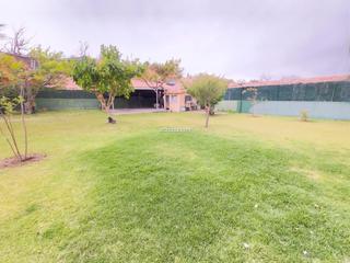 Chalet à Fenals. Chalet independiente en el centro platja daro