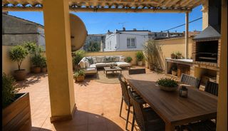 Casa in Sant Antoni. Casa de pueblo con apartamento independiente 400 m. de playa