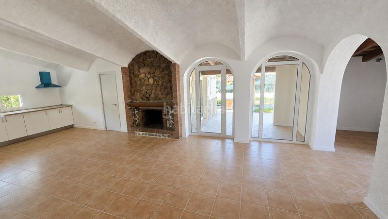 Foto 48ec5195-d3fc-42fd-a98e-7d74dbb34963. Chalet en avenida mas santet 116 exclusivo chalet reformado con piscina y jardín privado en Calonge