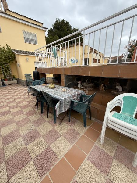 Foto 3541f25b-789d-4cf5-9032-2355794deba9. Casa en carrer de l'estaca 14a casa a cuatro vientos en fondo sumella en Vilanova i la Geltrú