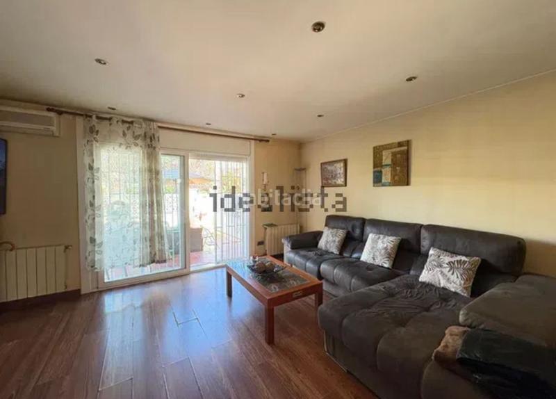 Foto f1a90f27-a22d-4d91-a5c7-04f7339deecf. Maison jumelée avec cheminée chauffage dans Bardaji-El Molí de Baix Cubelles