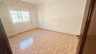 Piso  Carrer de l'aigua. Piso grande economico